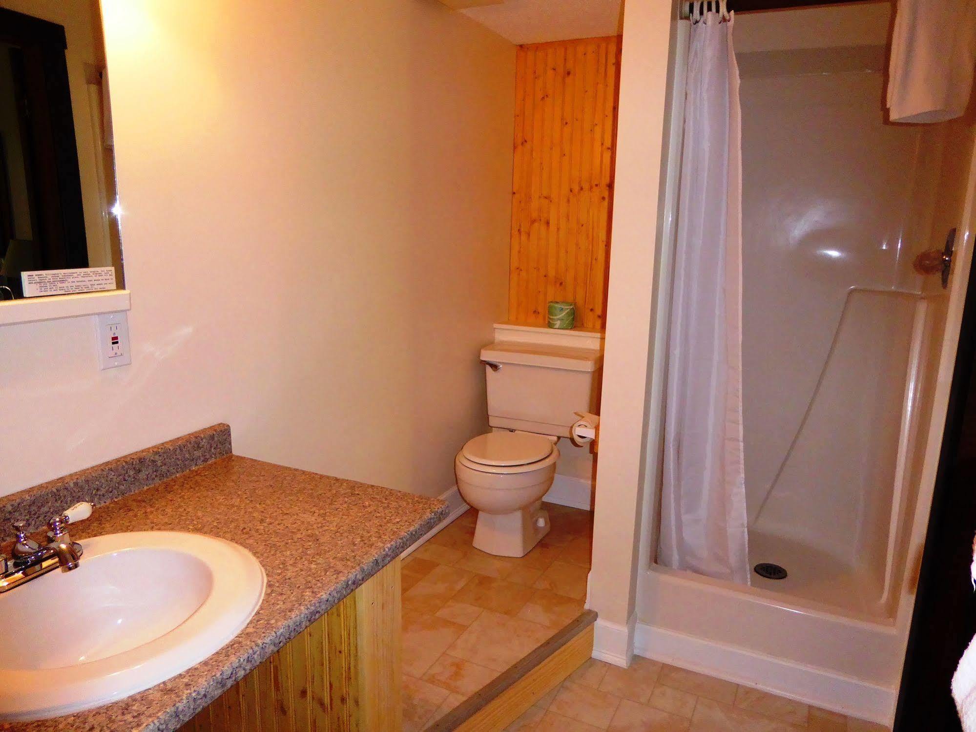Mountain Sports Inn Killington Bagian luar foto